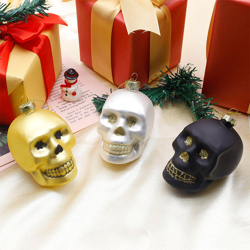 Sada halloweenských ozdobných skleněných lebek 8*9cm