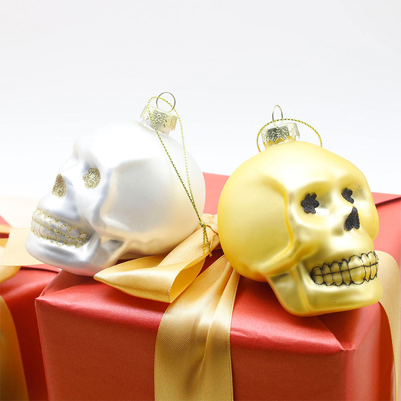 Sada halloweenských ozdobných skleněných lebek 8*9cm