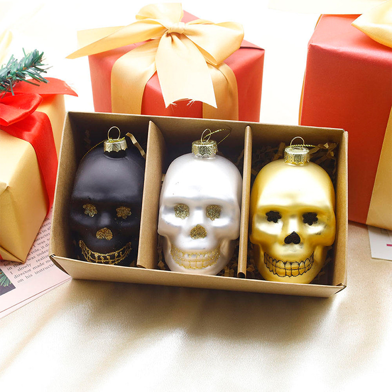 Sada halloweenských ozdobných skleněných lebek 8*9cm